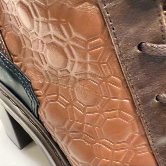 Louise et Cie Leather Boots “ VAMBA” Lace Up Womens 8.5 NEW - Picture 5 of 15